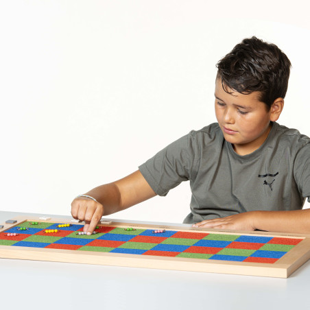 Boite de cartes numériques sur fond gris et blanc (damiers boulier doré …) Montessori - Nienhuis  Montessori 009950 - Matériel p