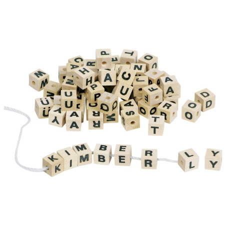 Assortiment de cubes-lettres et ficelles - Jeu en bois Goki HD270 (300pcs) alphabet