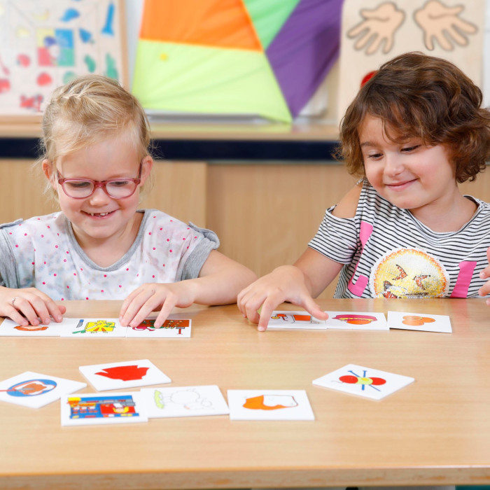 Jeu Éducatif Resulta - Développement des Compétences Linguistiques et Logiques