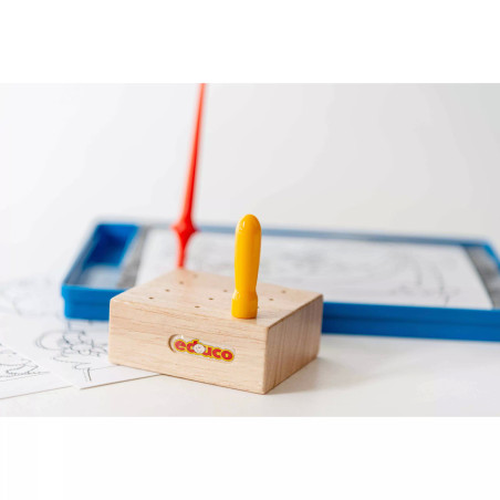 Support à Poinçons en Bois Naturel - Organisation Optimale pour la Classe