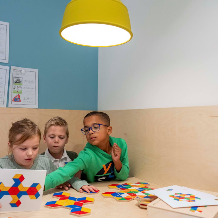 Hexagon : Jeu Éducatif pour Couleurs & Motricité | LesMinis.fr