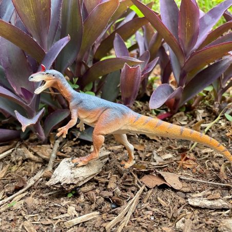 Figurine Cryolophosaurus Safari Ltd - Immersion Préhistorique avec le Dinosaure du Jurassique