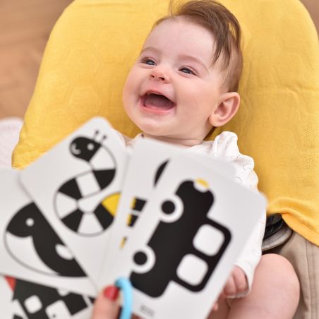 Cartes Contrastées sur Anneau pour Bébés 3m+ Banana Panda - Stimulez l'Éveil Visuel Précoce