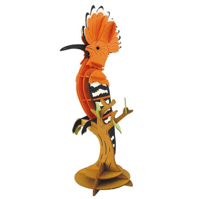 Oiseau 3D en puzzle de bois coloré assemblé par un enfant
