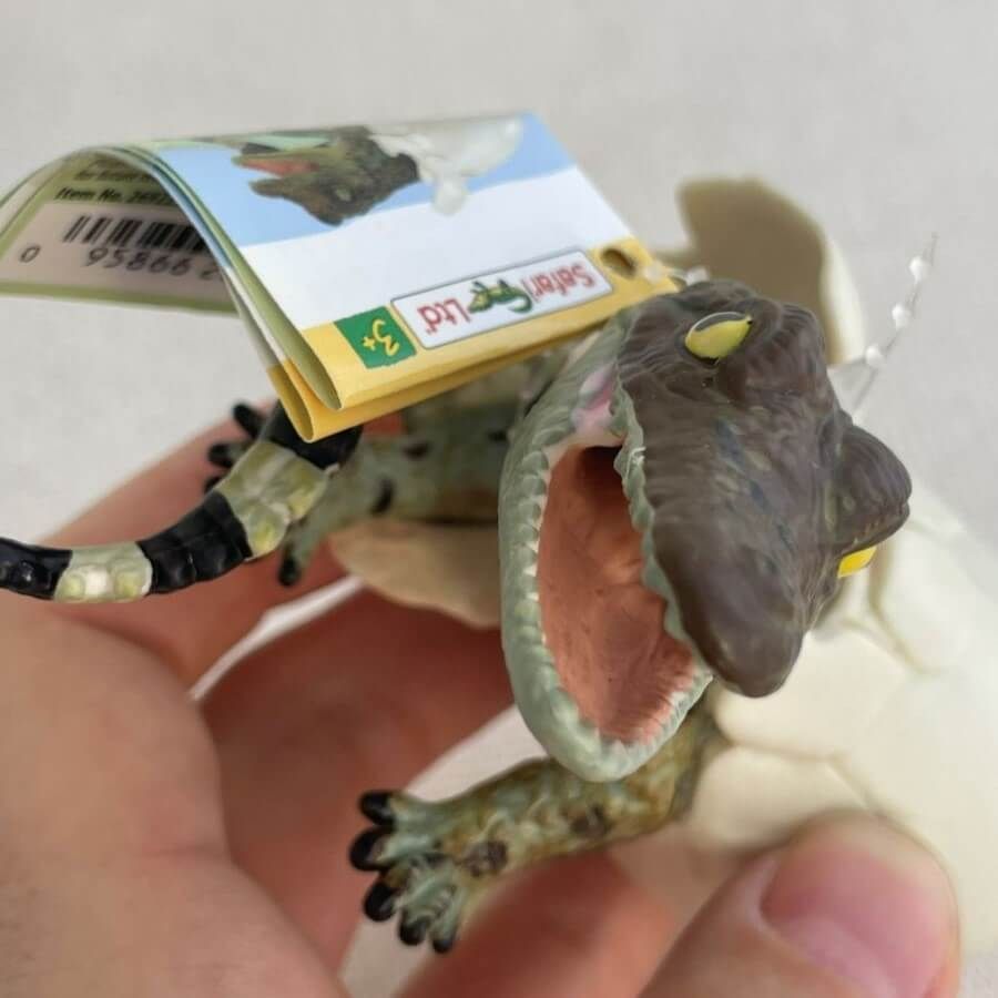 Figurine Crocodile naissant Safari Ltd | Scène de naissance détaillée