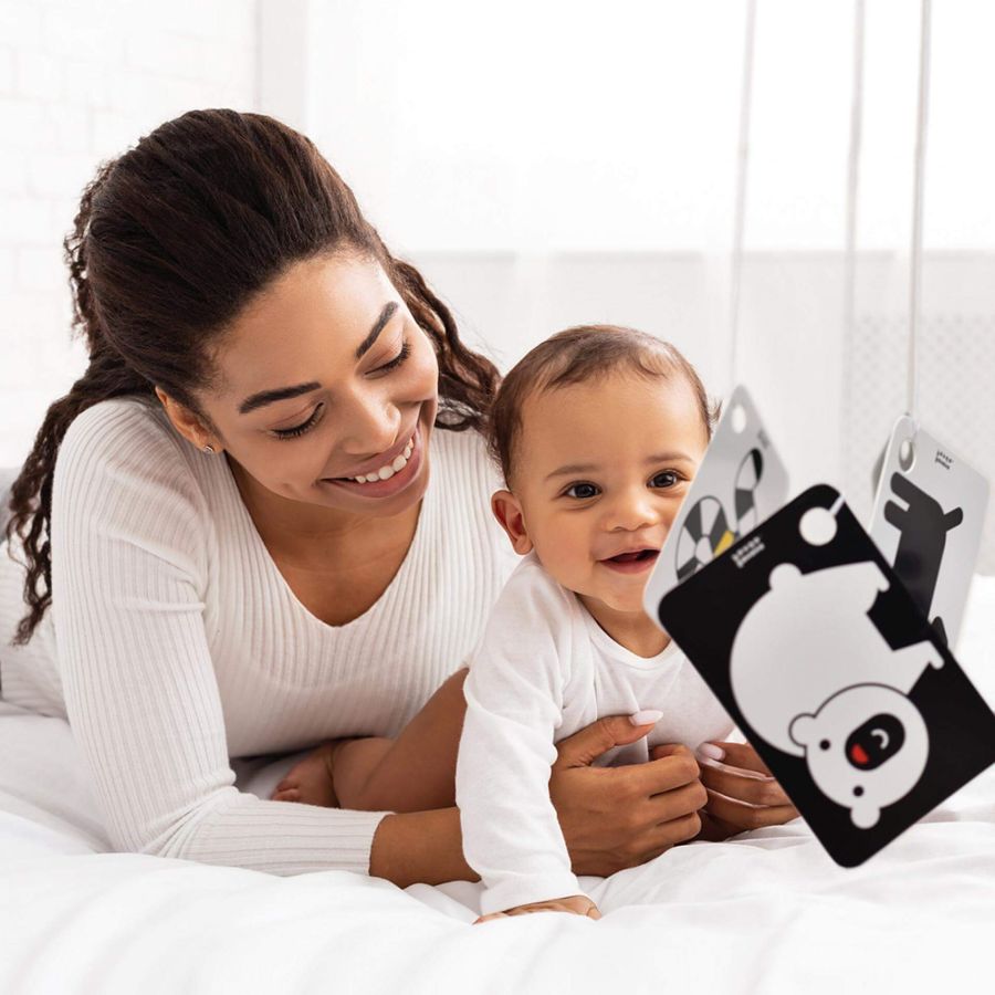 Cartes Contrastées sur Anneau pour Bébés 3m+ Banana Panda - Stimulez l'Éveil Visuel Précoce