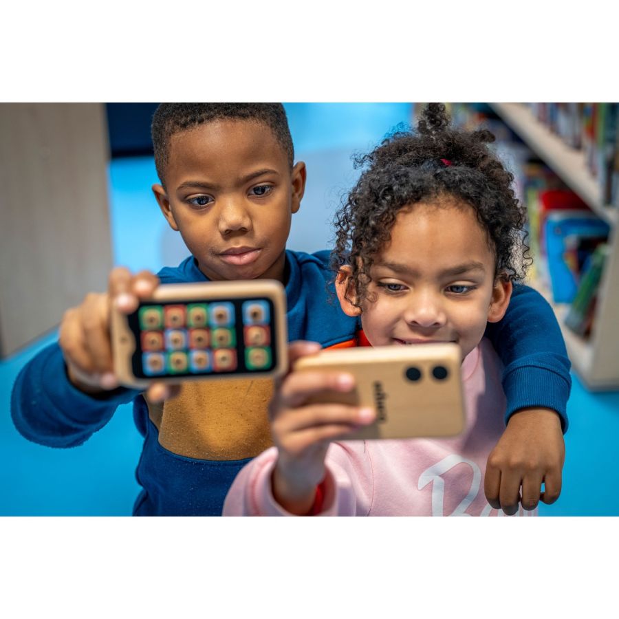 Set de Téléphones Portables en Bois – Jouet d’Imitation Moderne