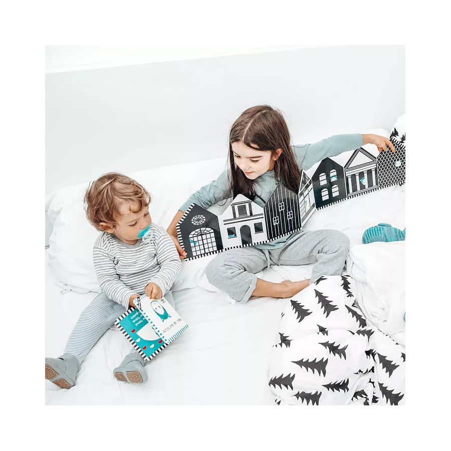 Livre noir et blanc bébé "Neko's House" | Livre contrasté pour tummy time | lesminis.fr