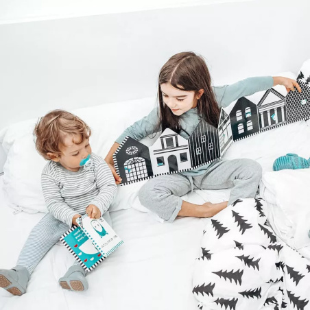 Livre noir et blanc bébé "Neko's House" | Livre contrasté pour tummy time | lesminis.fr