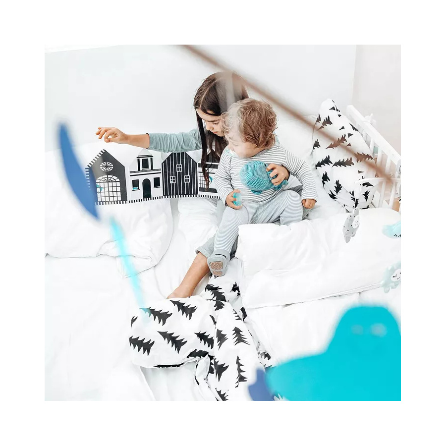 Livre noir et blanc bébé "Neko's House" | Livre contrasté pour tummy time | lesminis.fr