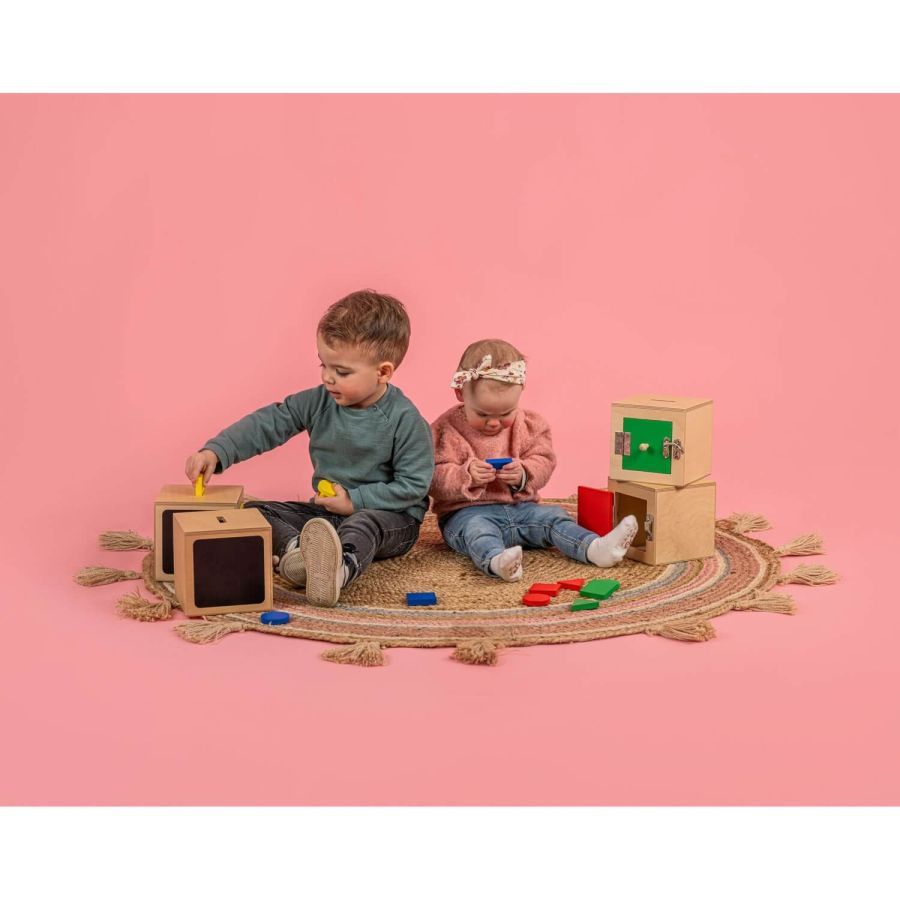 Lot de 4 Boîtes à Serrures Educo - Motricité fine, Loquets & Formes | Les Minis