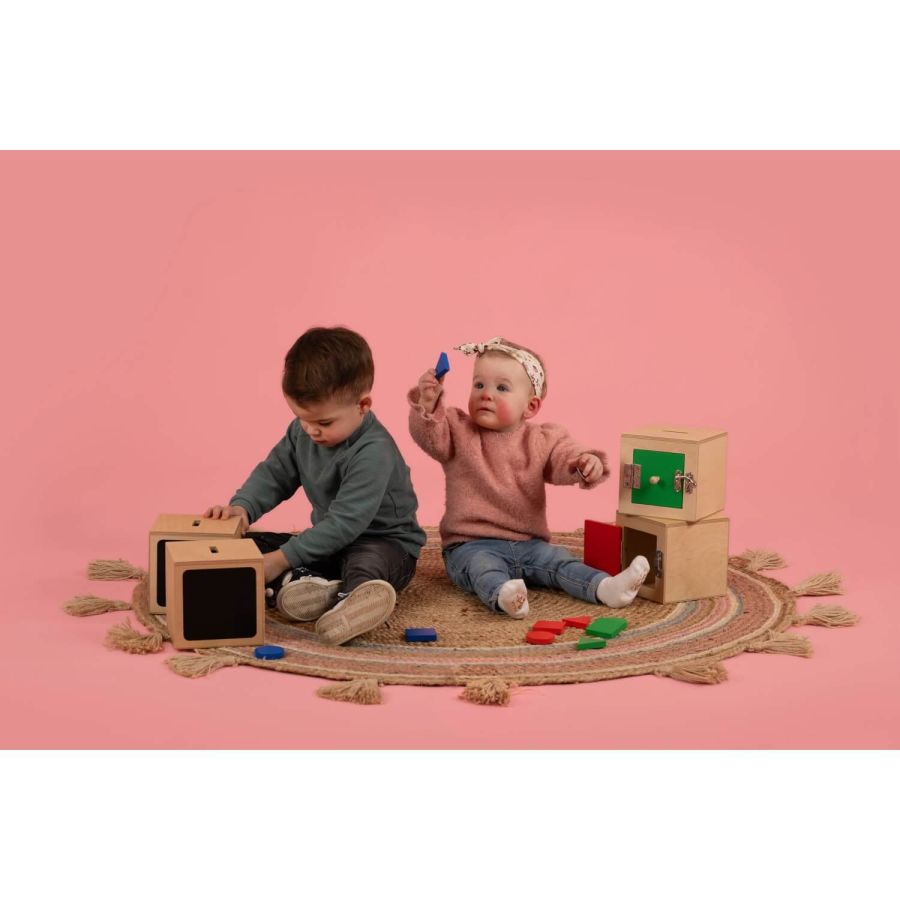 Lot de 4 Boîtes à Serrures Educo - Motricité fine, Loquets & Formes | Les Minis