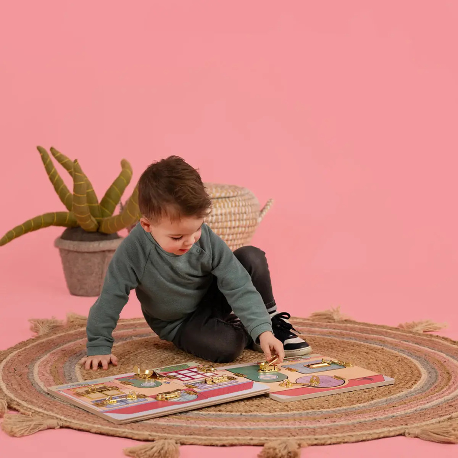 Maison à Serrures Educo | Jeu Sensoriel & Motricité fine dès 2 ans | Les Minis