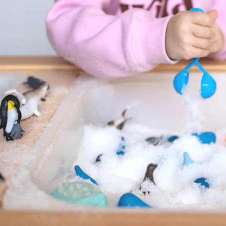 Neige sensorielle fluide 1 kg – Décor d’hiver & bac sensoriel