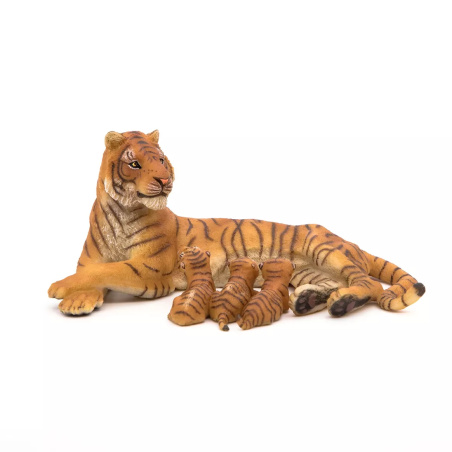 Tigresse Allaitant Figurine Papo 50156 | Félin Maternel