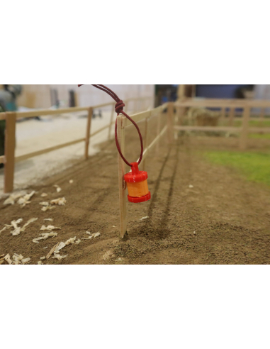 Jouet à friandises pour figurines de chevaux - Box et paddock