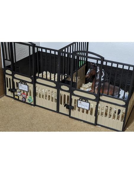 Kit de Démarrage Écurie Miniature Noir - Complet avec Aire de Pansage - LesMinis