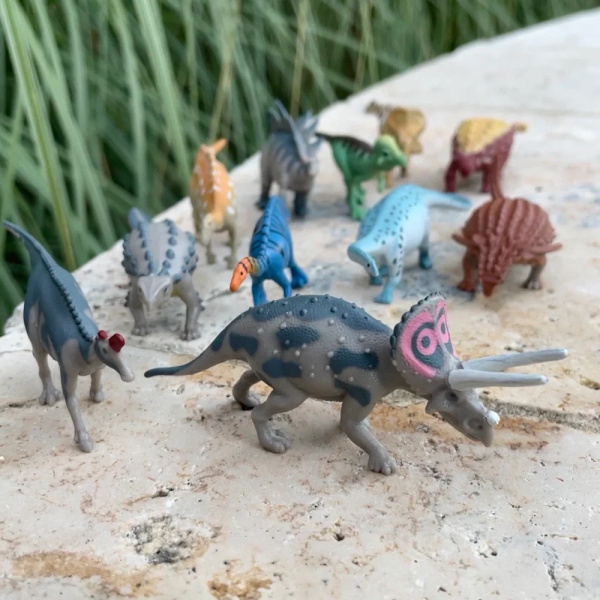 TOOB Dinosaures herbivores · 11 figurines dès 3 ans