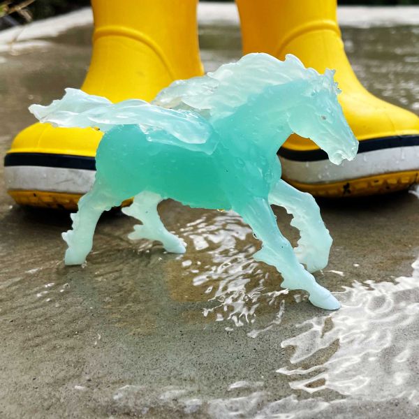 Figurine cheval d'eau Safari 110562 - Kelpie phosphorescent