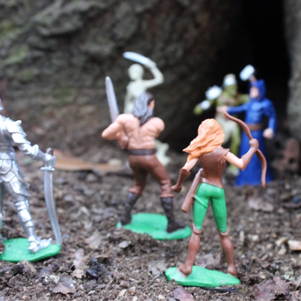 6 figurines fantasy Safari : héros et monstres en tube