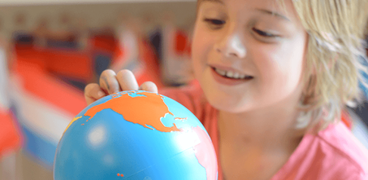 Globe Mmontessori
