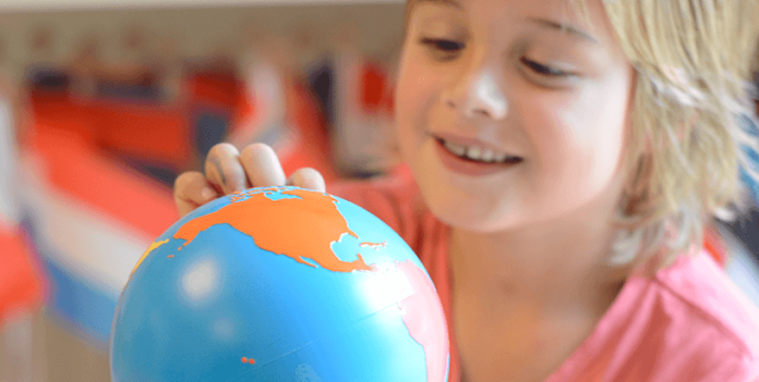 Globe Mmontessori