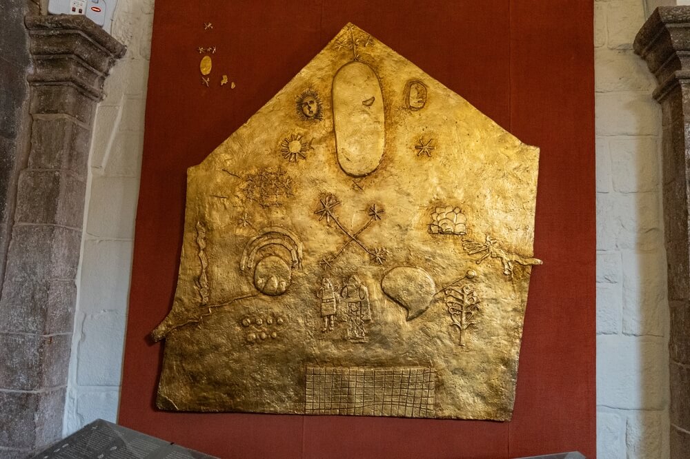 Plaque d'or interprétant la vision andine du monde des Incas